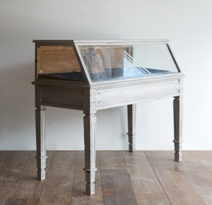 Buy LIGHT GREY SHOWCASE DESK Online | TeakLab